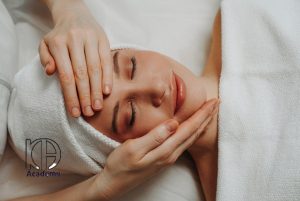 فیشیالیست کیست؟